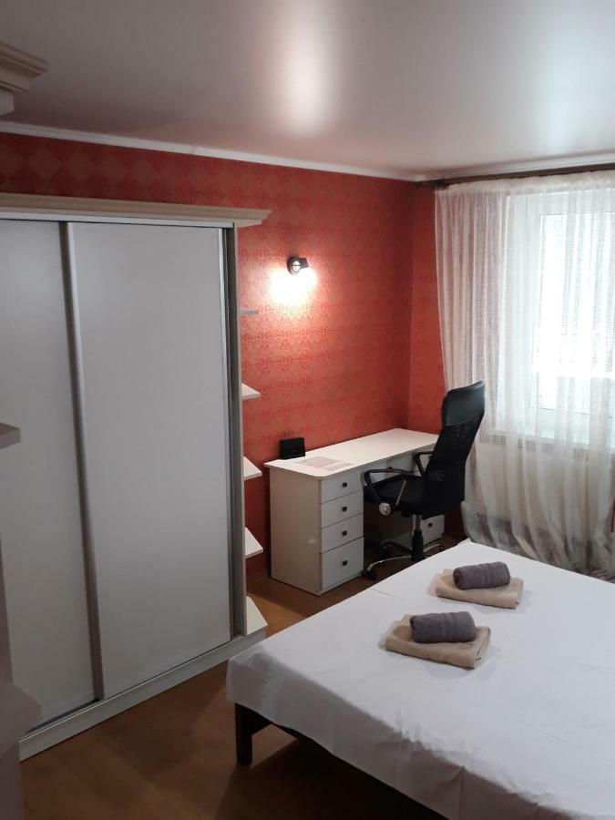 Large 2-Bedroom Apartament In The Center Кишинев Екстериор снимка