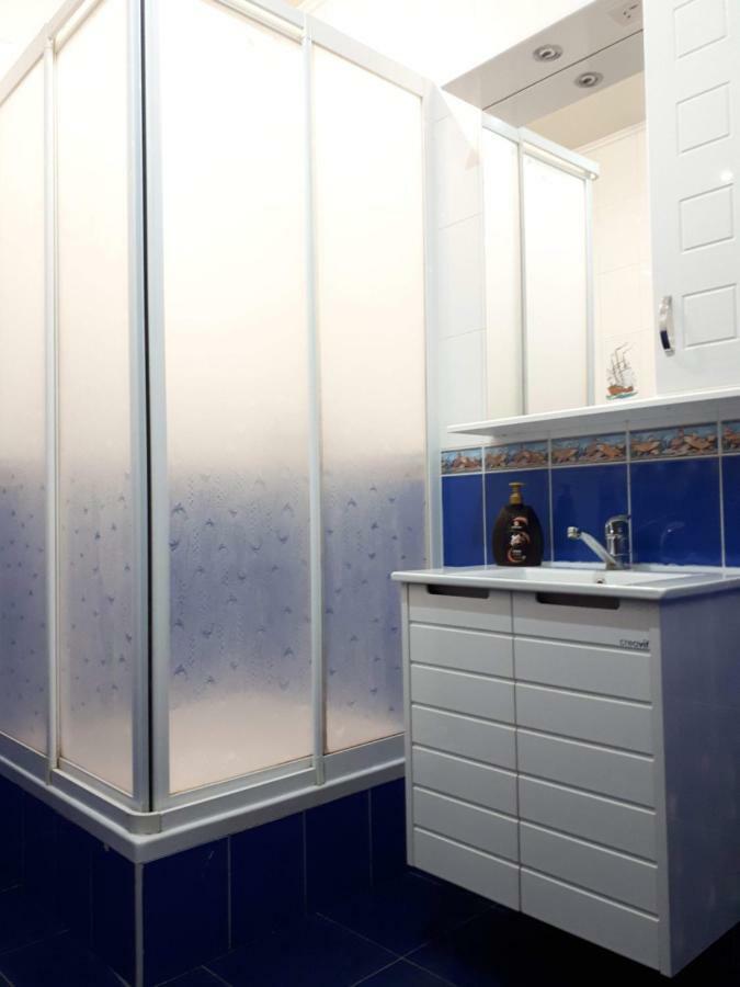 Large 2-Bedroom Apartament In The Center Кишинев Екстериор снимка